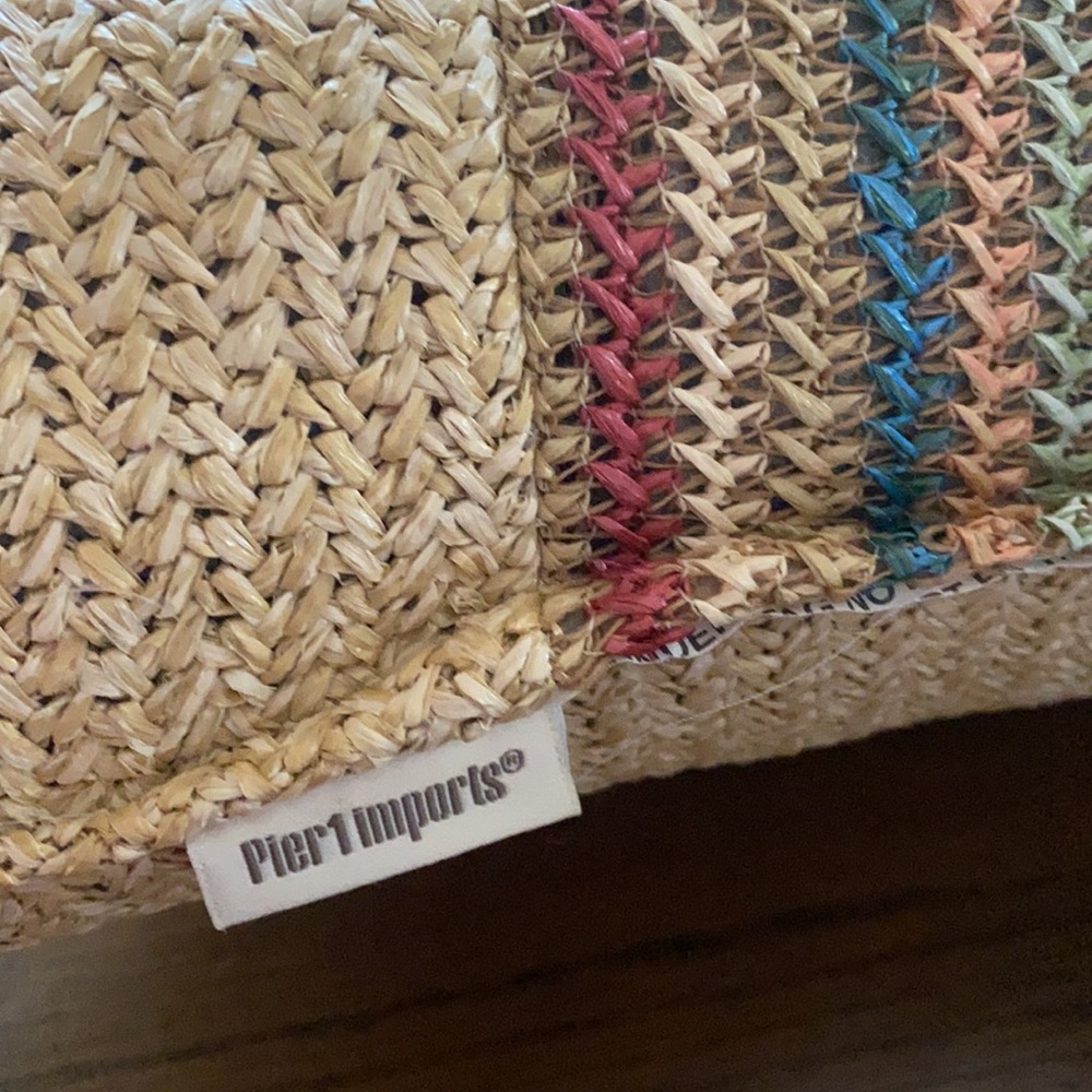 2 throw pillows - Picture 3 of 3